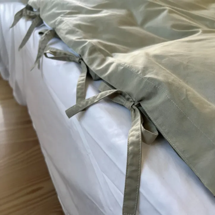 Noble Percale sengetøj i Grøn 220 cm
