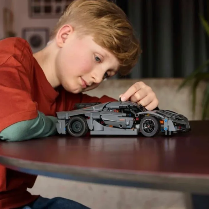LEGO Technic Koenigsegg Jesko Absolut - 2