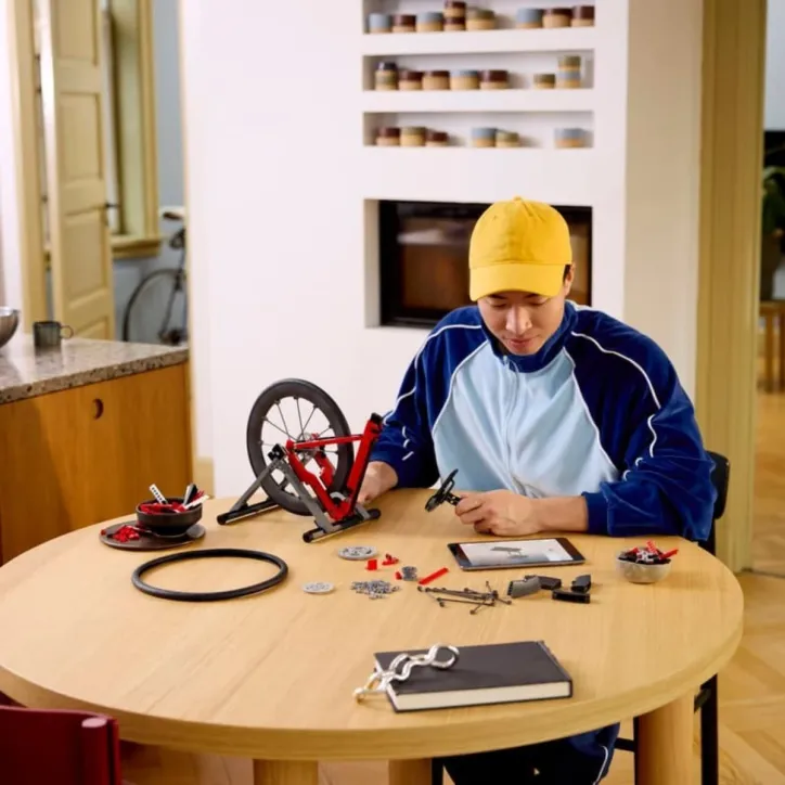 LEGO Icons Racercykel - 1