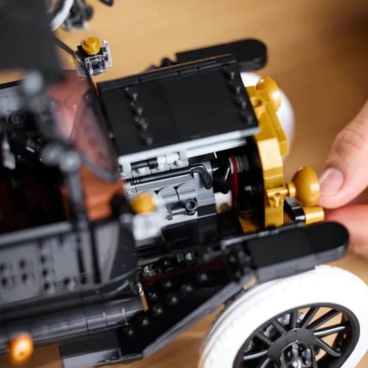LEGO Ford Model T - 2
