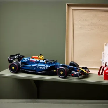 LEGO Technic Oracle Red Bull Racing F1-bil