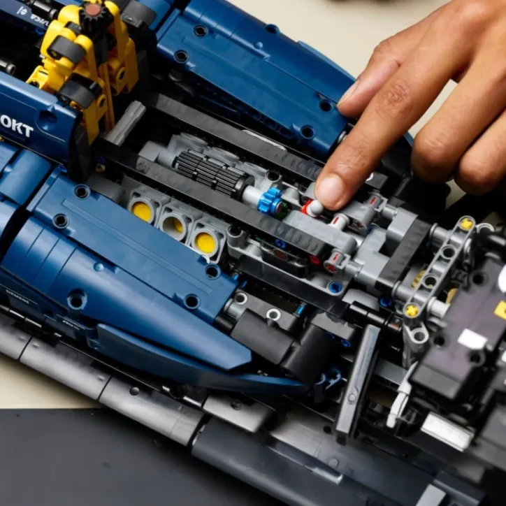 LEGO Technic Oracle Red Bull Racing F1-bil - 3