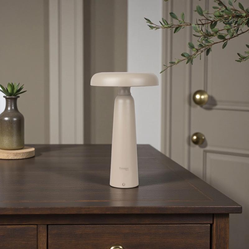 VINGA Avery bordlampe - 4