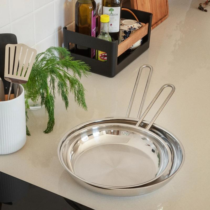 Eva Trio Stainless Steel stegepander 20 og 28 cm - 1