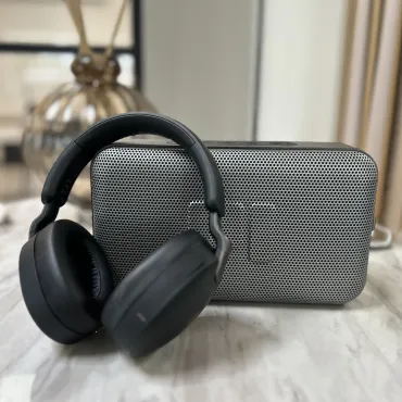 MIIEGO MOOVE 65 headset og MiiSOUND Lounge højttaler