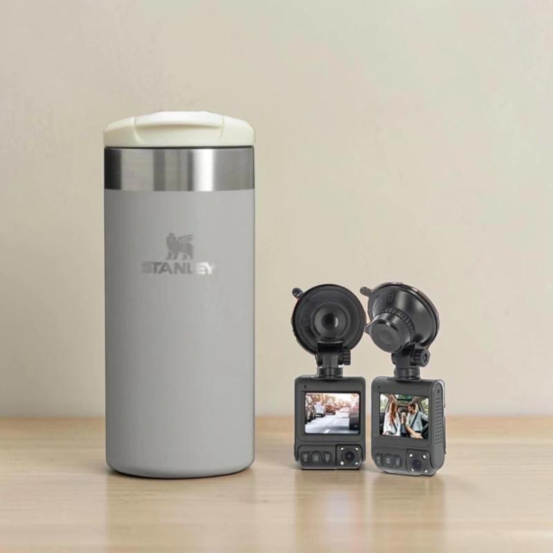 Nedis 2-vejs dash kamera og Stanley AeroLight termokop