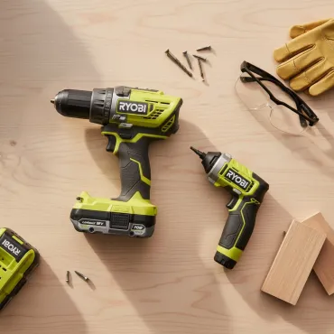 Ryobi 18V ONE+ bore-skruemaskine og 4V USB skruemaskine