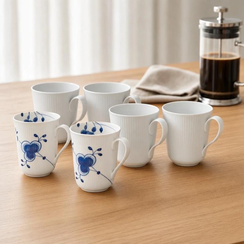 Royal Copenhagen Hvid Riflet 4 stk. med Blå Mega Riflet kopper 2 stk.